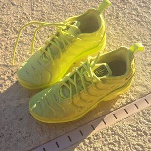 Air Vapormax Vibrant Lime Sneakers